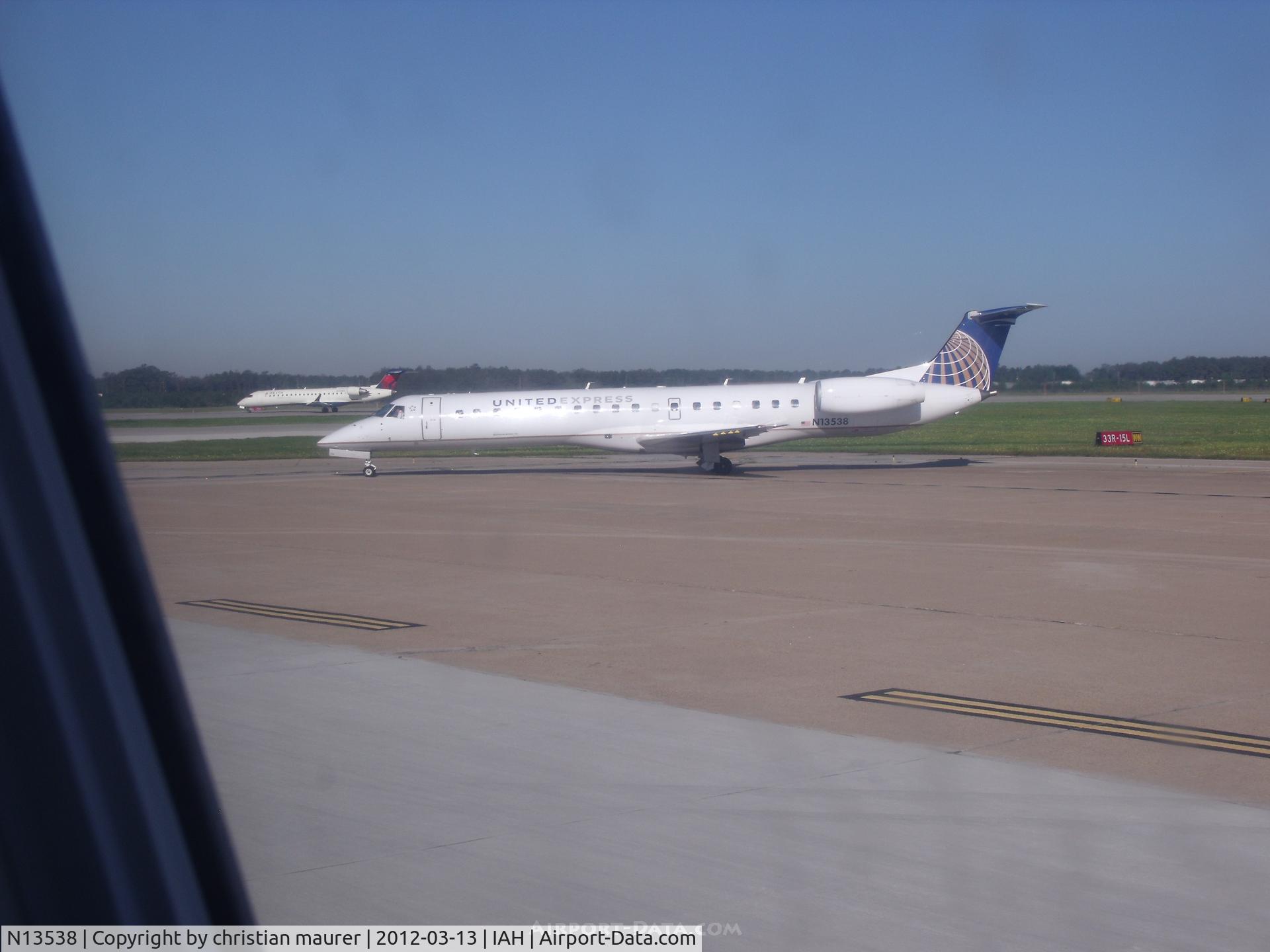 N13538, 2001 Embraer ERJ-145LR (EMB-145LR) C/N 145527, erj-145