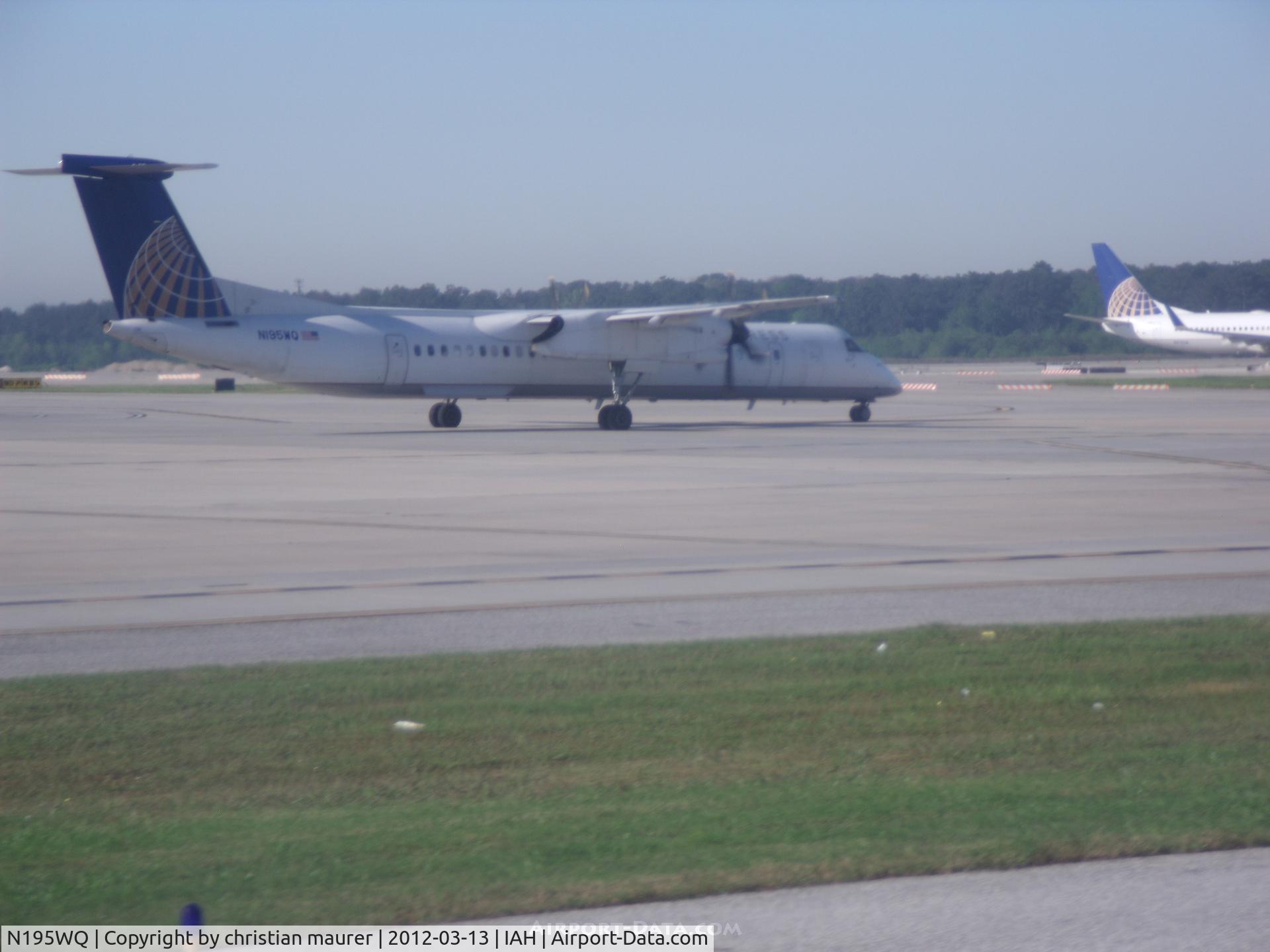 N195WQ, 2008 Bombardier DHC-8-402 Dash 8 C/N 4195, dash 8