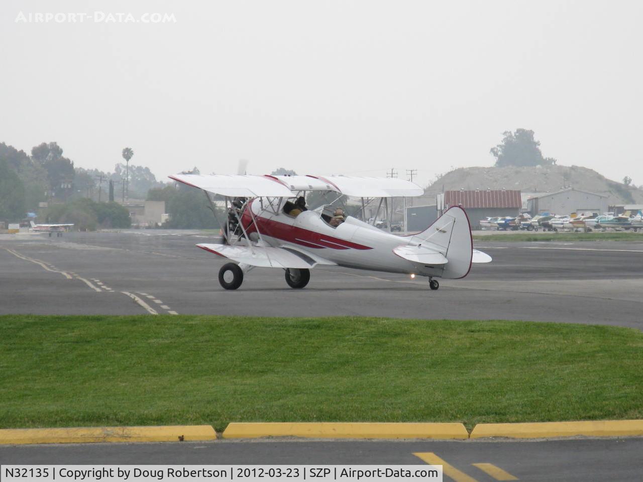 N32135, 1941 Waco UPF-7 C/N 5767, 1941 Waco UPF-7, Continental W670 220 Hp radial, taxi