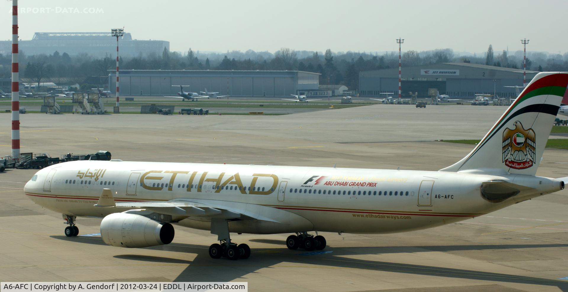 A6-AFC, 2010 Airbus A330-343X C/N 1167, Ethihad Airways, is taxiing to the gate at Düsseldorf Int´l (EDDL)