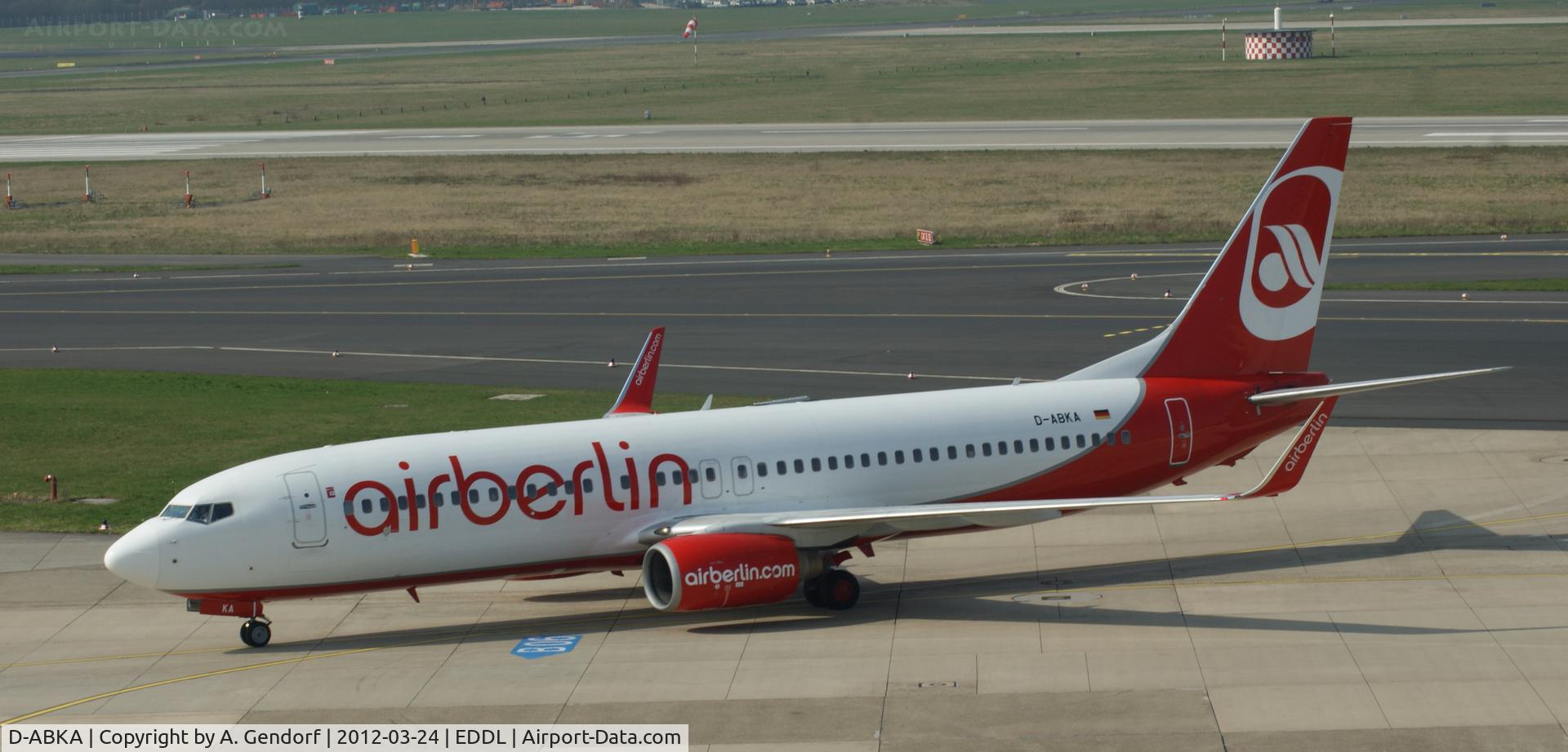 D-ABKA, 1999 Boeing 737-82R C/N 29329, Air Berlin, is seen here taxiing at Düsseldorf Int´l (EDDL)