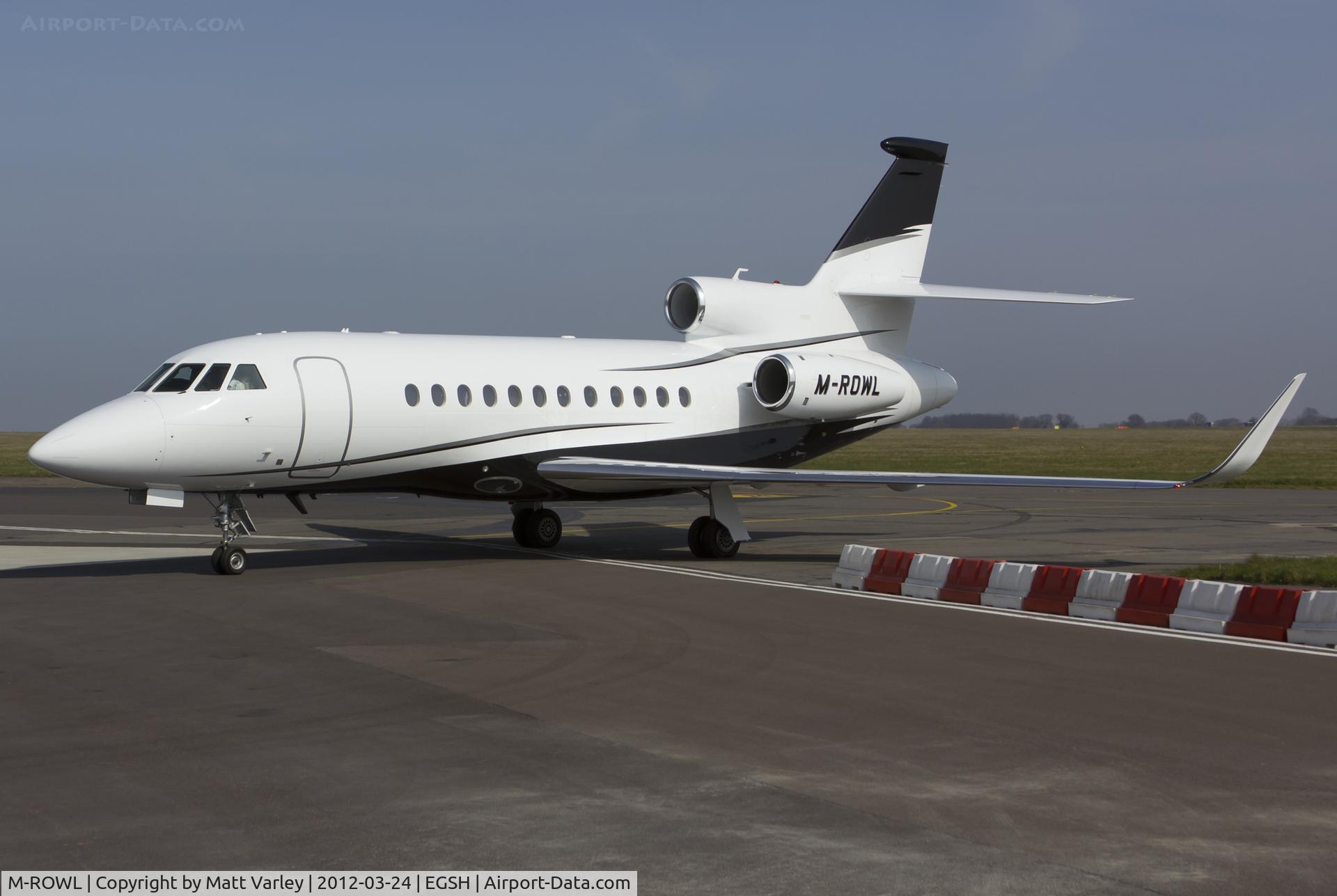 M-ROWL, 2007 Dassault Falcon 900EX C/N 180, Arriving at SaxonAir.