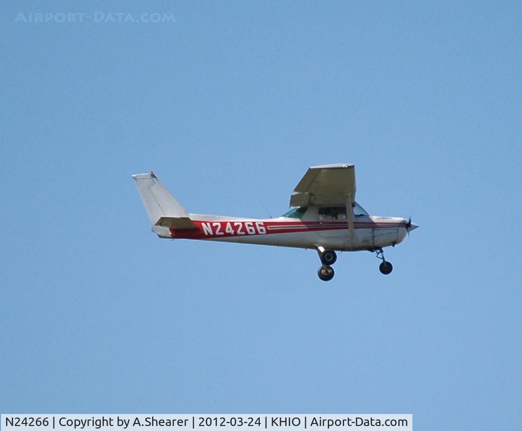 N24266, 1977 Cessna 152 C/N 15280185, Cessna 152
