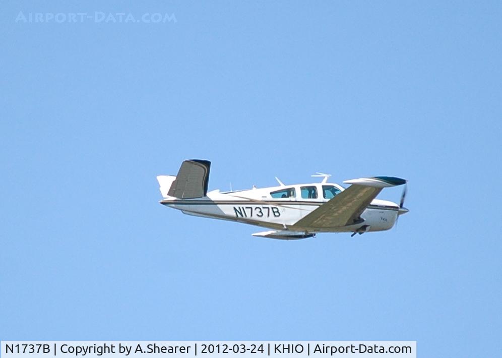 N1737B, 1972 Beech V35B Bonanza C/N D-9405, Beech V35B