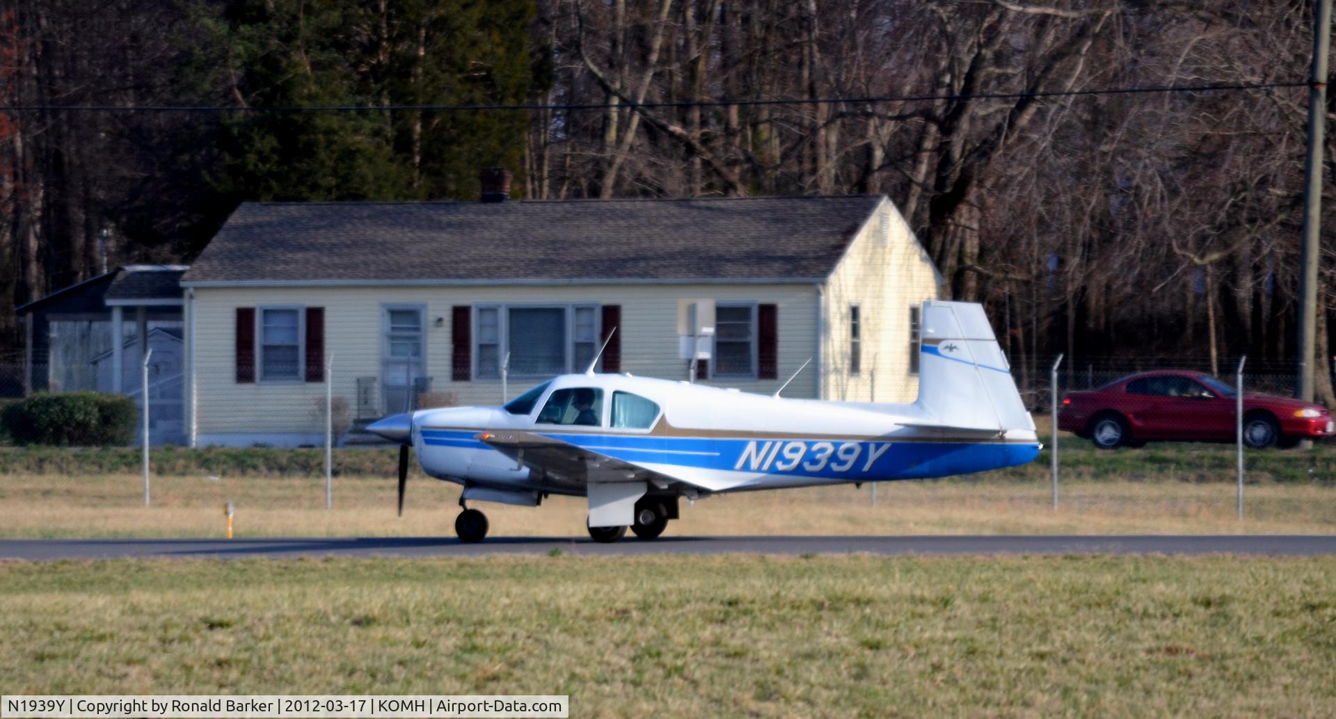 N1939Y, 1964 Mooney M20E C/N 246, Take off Orange