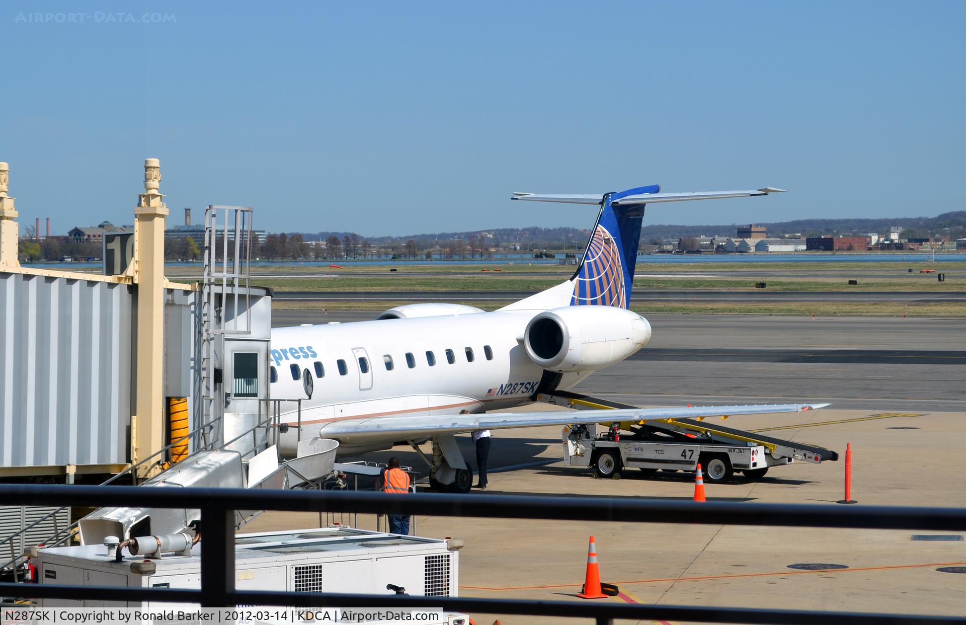 N287SK, 2001 Embraer ERJ-145LR (EMB-145LR) C/N 145460, DCA, VA