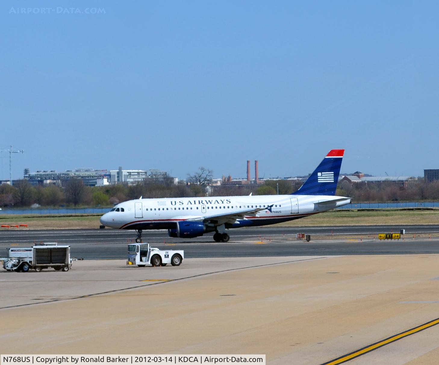 N768US, 2000 Airbus A319-112 C/N 1389, DCA, VA