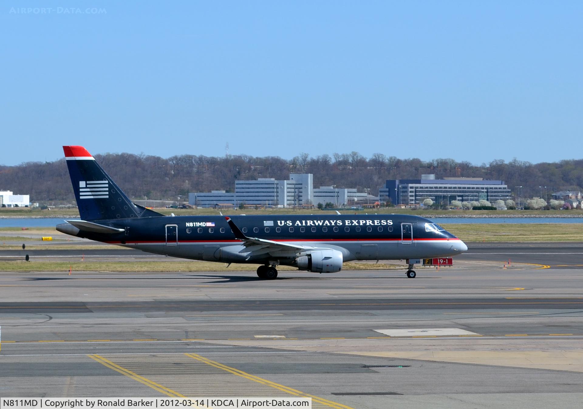 N811MD, 2004 Embraer 170SU (ERJ-170-100SU) C/N 17000028, Taxi DCA