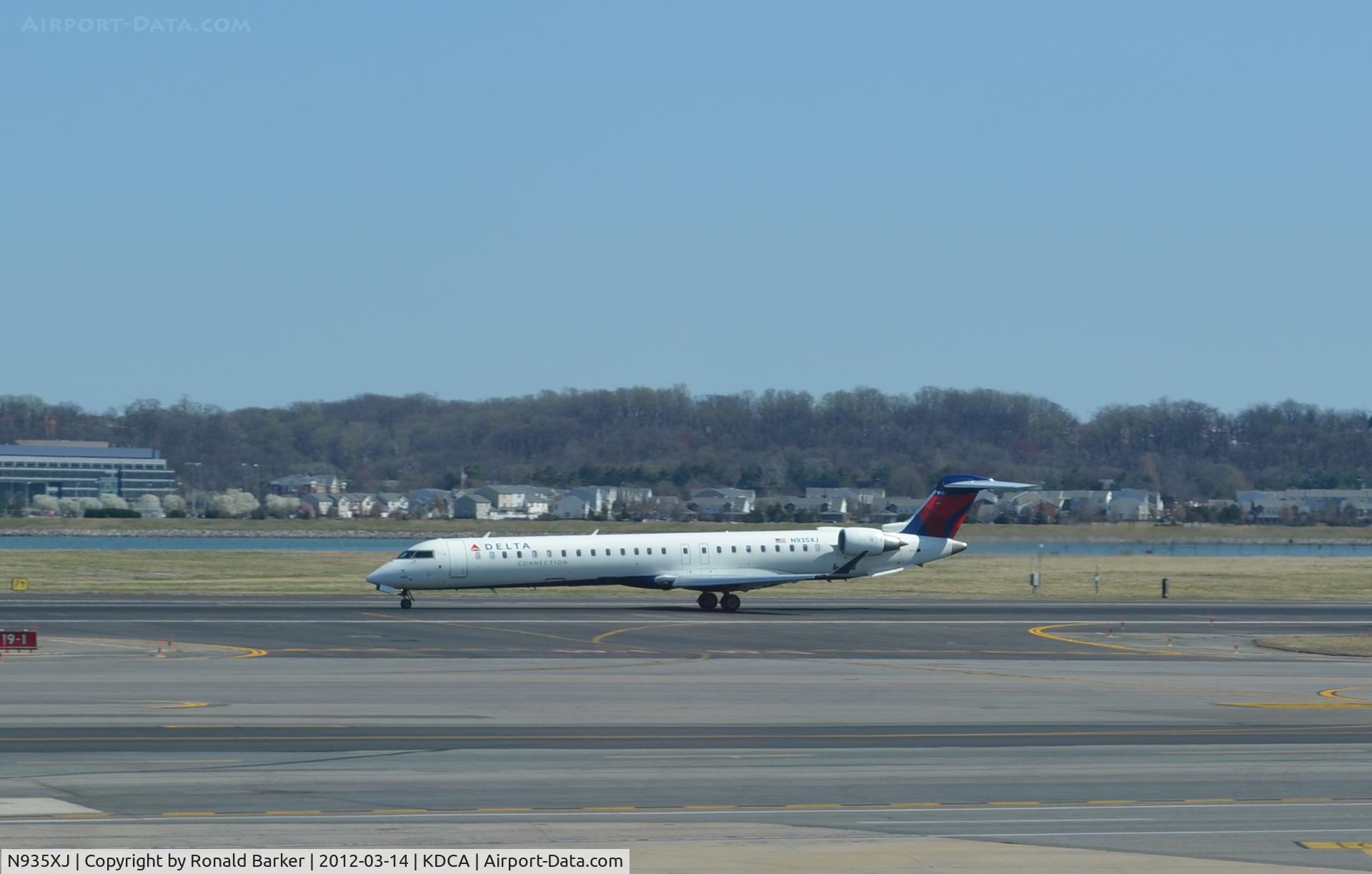N935XJ, 2008 Bombardier CRJ-900ER (CL-600-2D24) C/N 15199, Take off DCA