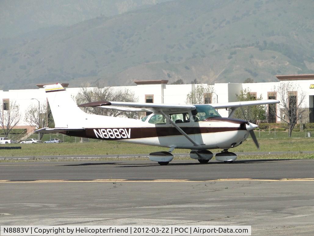 N8883V, 1974 Cessna 172M C/N 17264242, Taxiing for take off