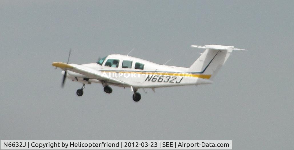 N6632J, 1980 Beech 76 Duchess C/N ME-337, Airbourne and heading out