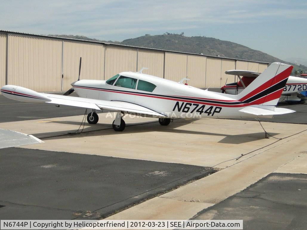 N6744P, 1960 Piper PA-24-250 Comanche C/N 24-1872, Tied down and parked