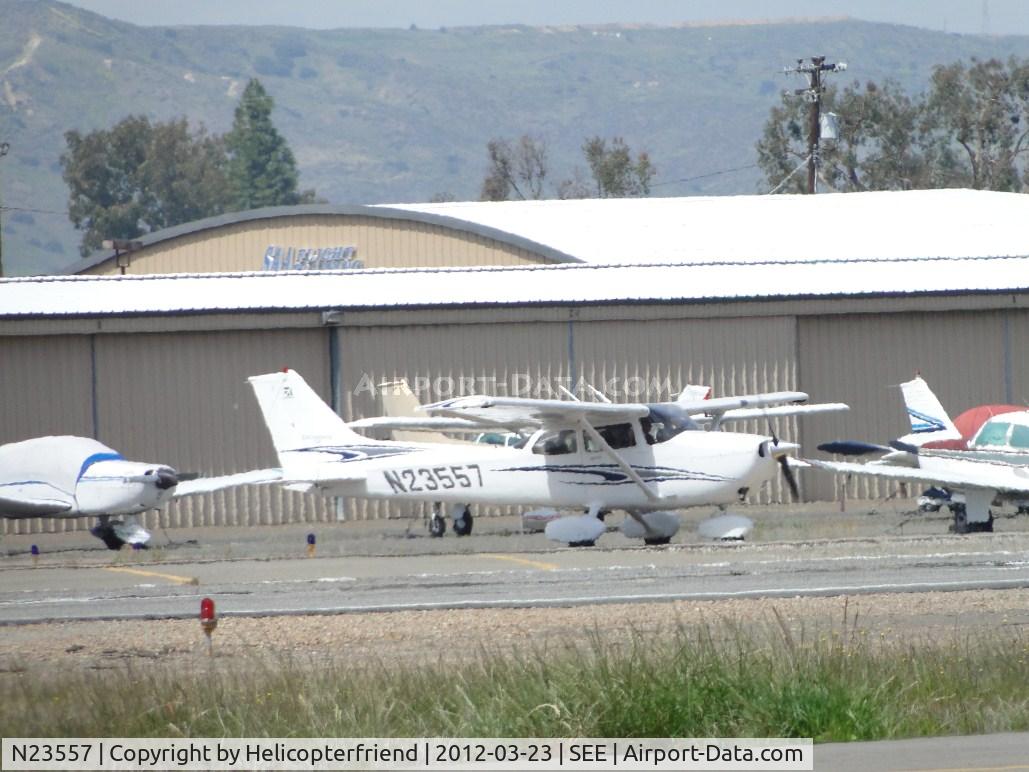 N23557, 2005 Cessna 172S C/N 172S10096, Taxiing out