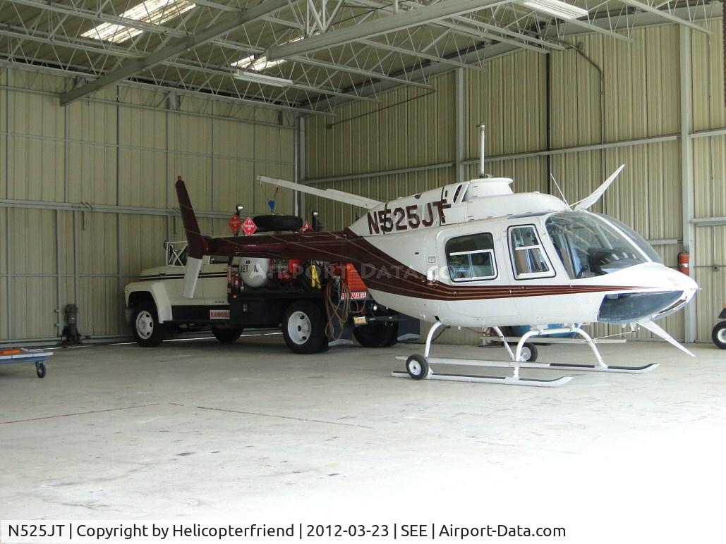 N525JT, 1981 Bell 206B C/N 3375, No rotors, just sitting in the hanger and waiting