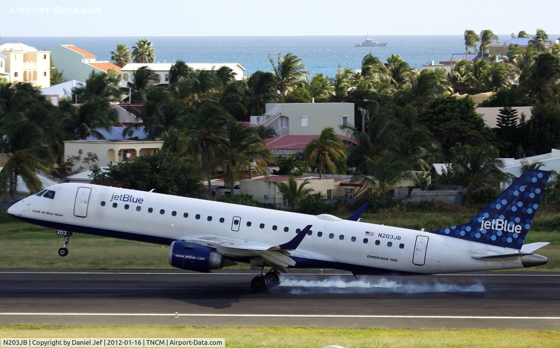 N203JB, 2006 Embraer 190AR (ERJ-190-100IGW) C/N 19000023, N203JB