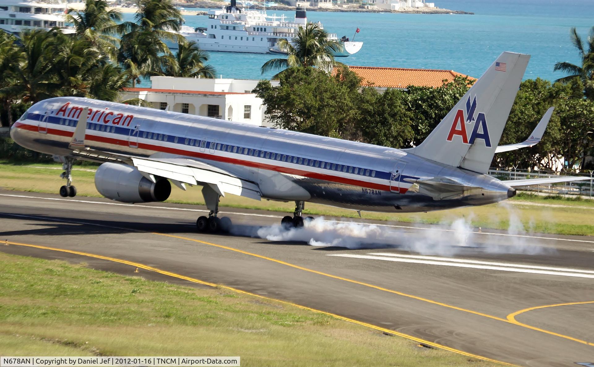 N678AN, 1998 Boeing 757-223 C/N 29428, N678AN
