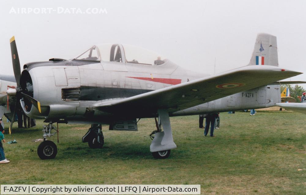 F-AZFV, 1951 North American T-28A Trojan C/N 174-545, Ferté alais airshow 1991