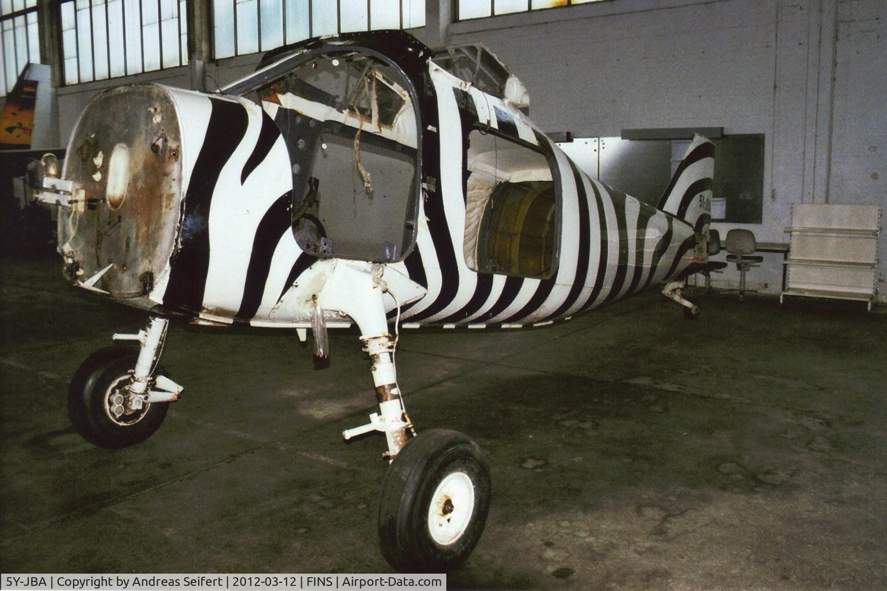 5Y-JBA, Dornier Do-27A-4 C/N 450, abgestellt zur Ersatzteilgewinnung in Finsterwalde (for the production of spare parts in Finsterwalde).