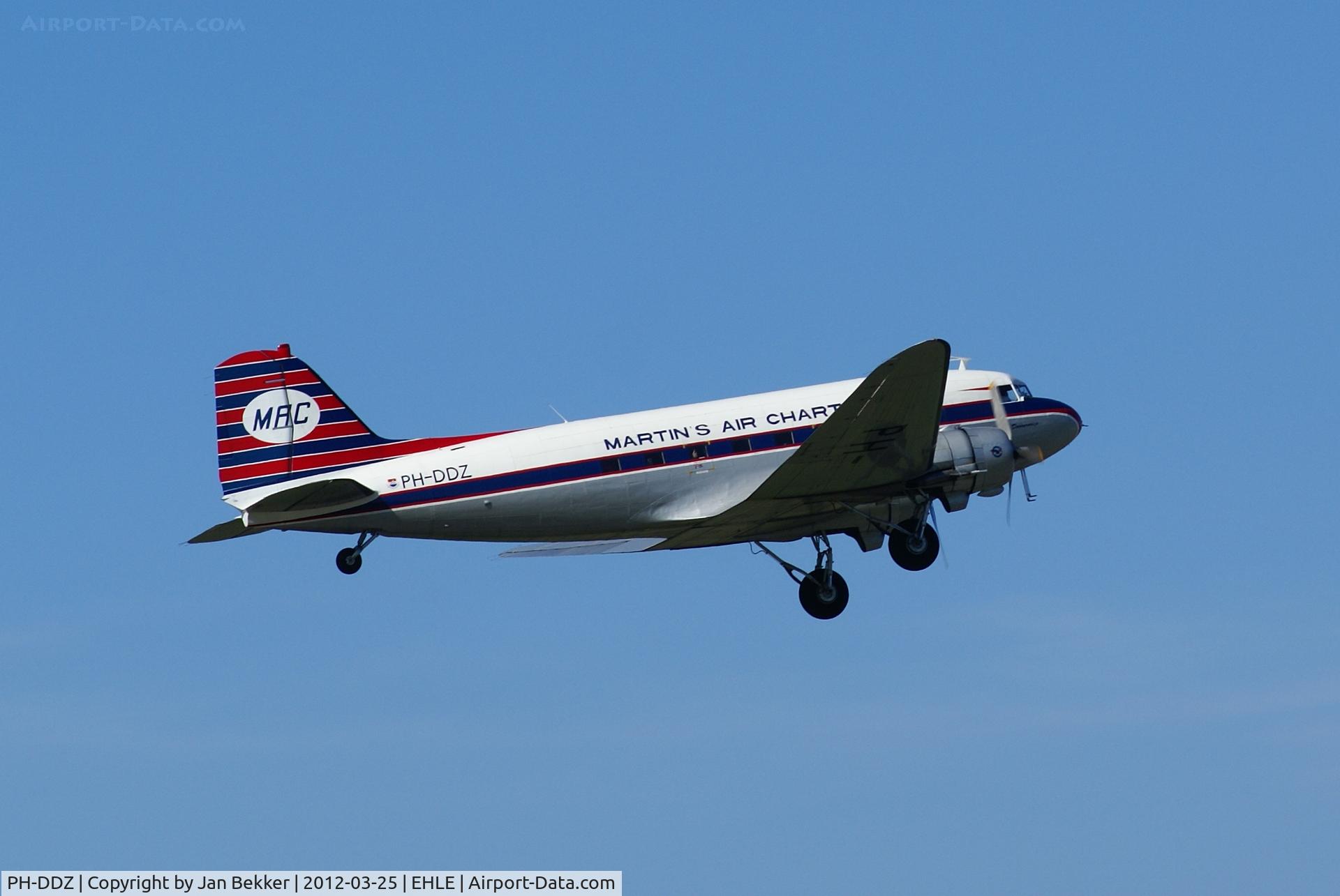 PH-DDZ, 1943 Douglas DC-3C-S1C3G (C-47A) C/N 19754, Just after take off