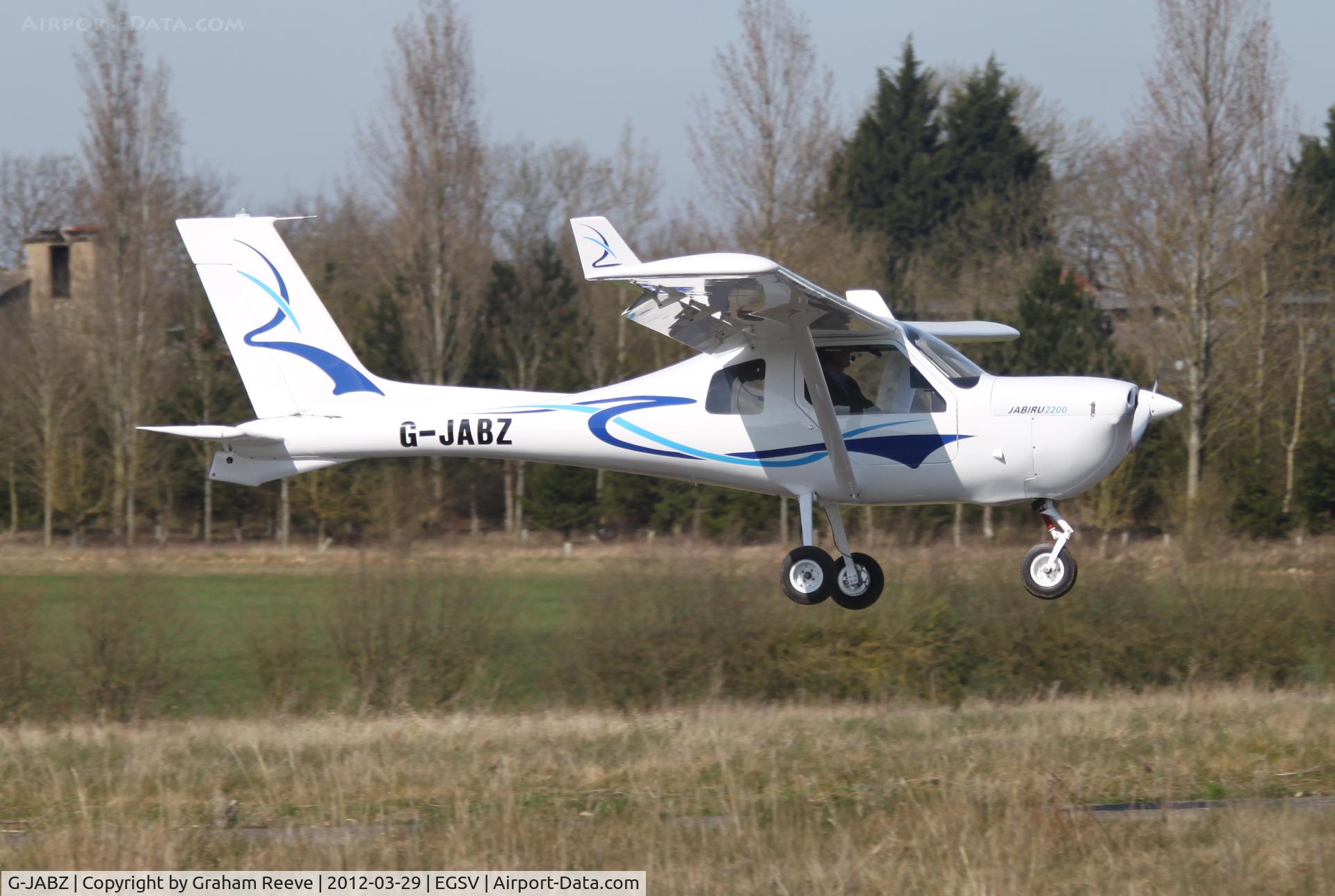 G-JABZ, 2005 Jabiru UL-450 C/N PFA 274A-14289, About to touch down.