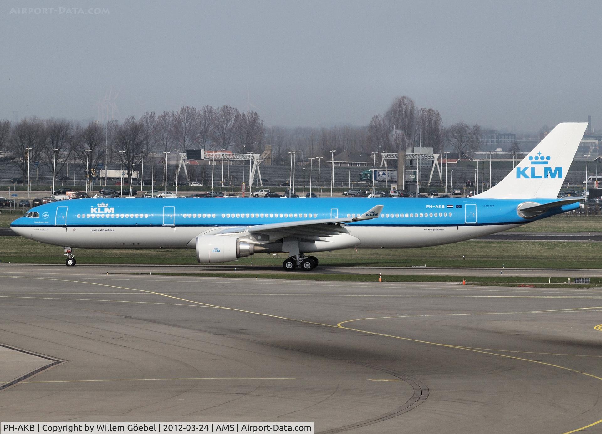 PH-AKB, 2012 Airbus A330-303 C/N 1294, Taxi to the runway for the second flight of this aircraft.
