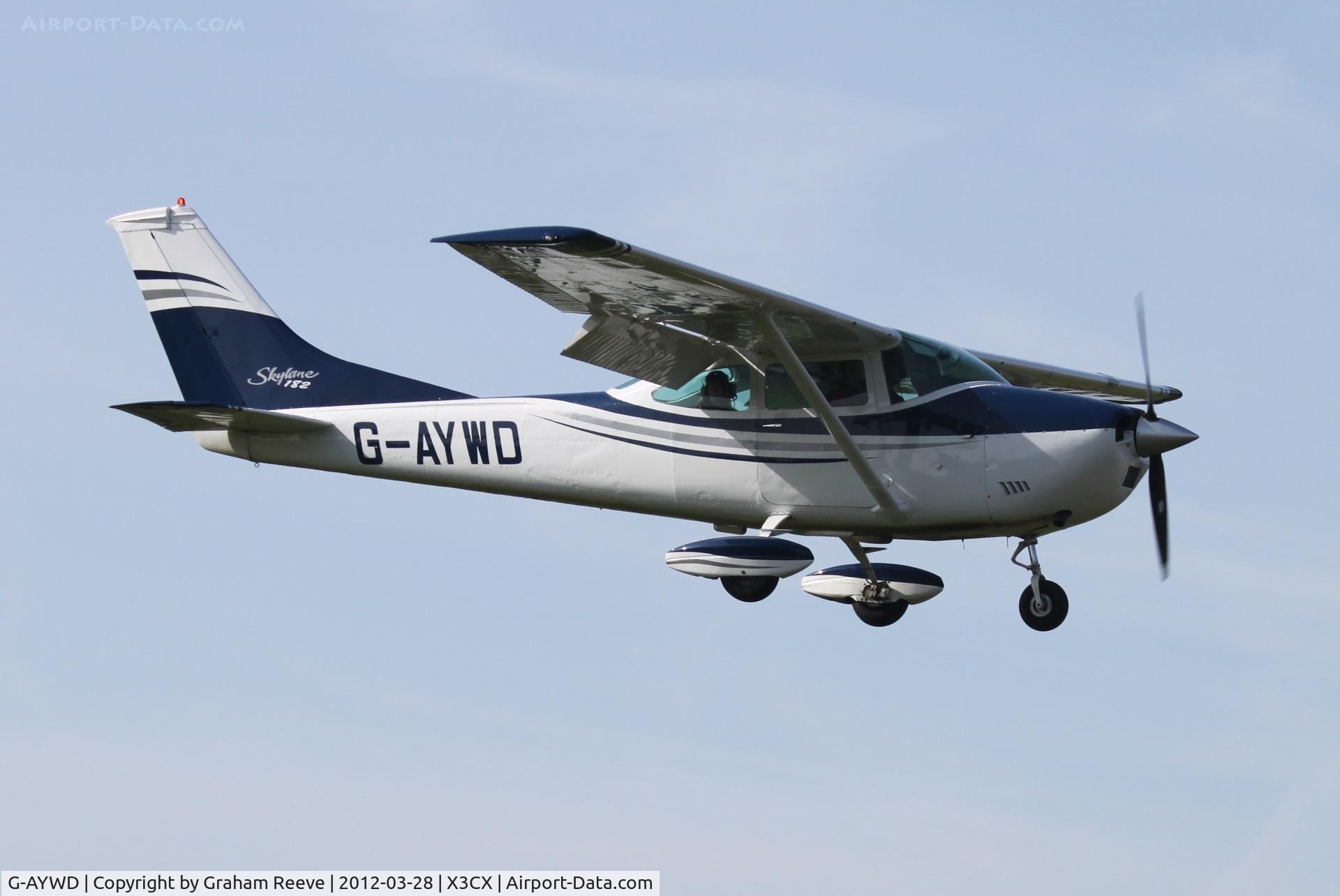 G-AYWD, 1971 Cessna 182N Skylane C/N 182-60468, On finals.