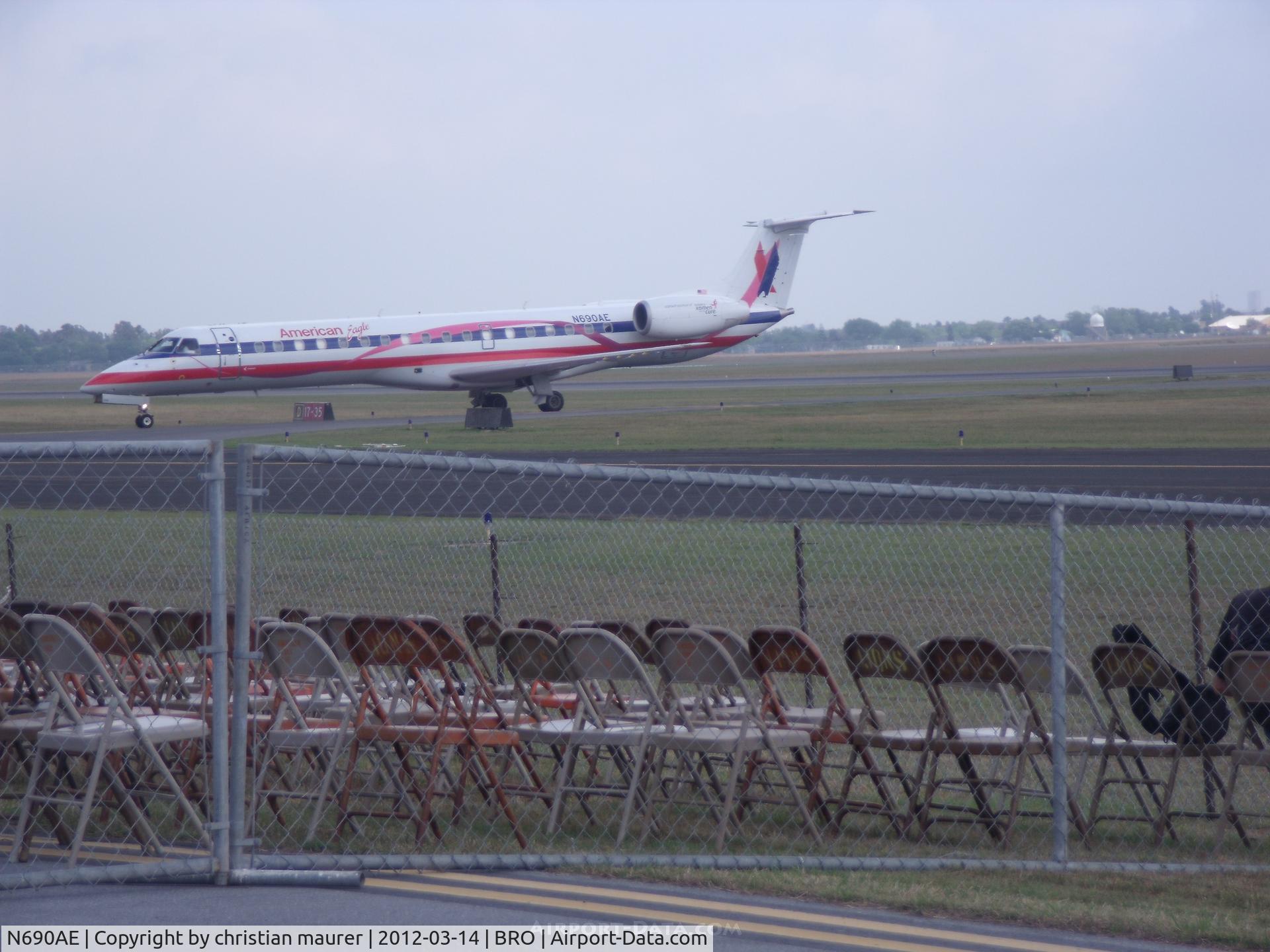 N690AE, 2004 Embraer ERJ-145LR (EMB-145LR) C/N 14500858, american eagle