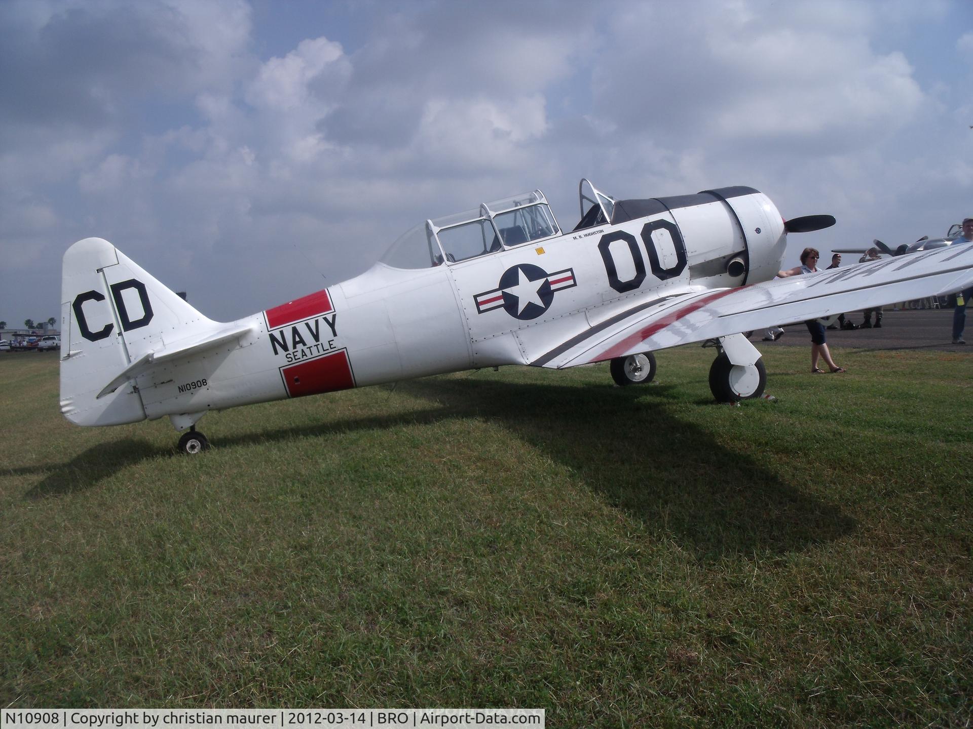 N10908, 1952 Canadian Car & Foundry Harvard MK IV C/N CCF4-42, t-6