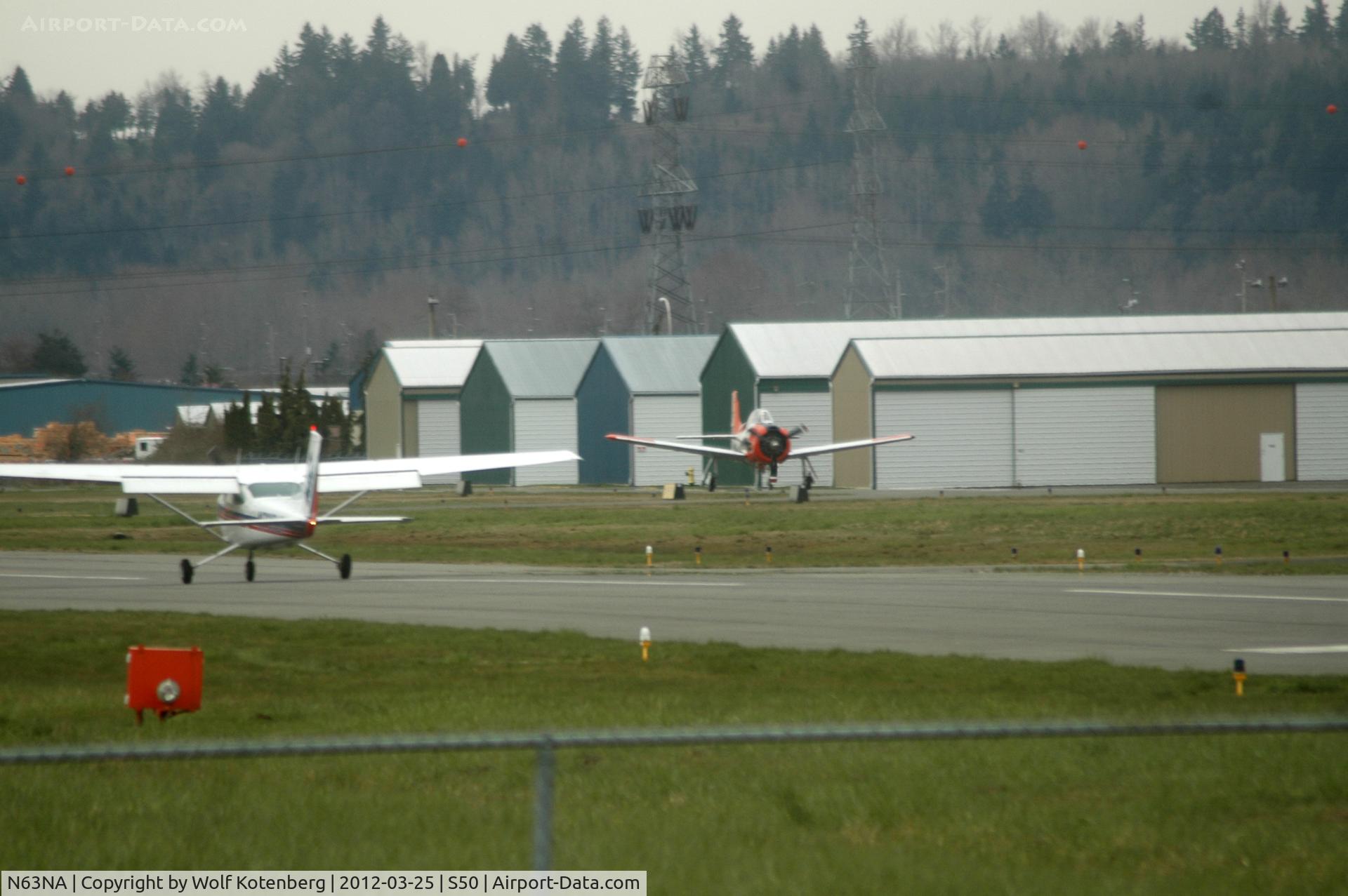 N63NA, 1955 North American T-28B C/N 138263, taxying