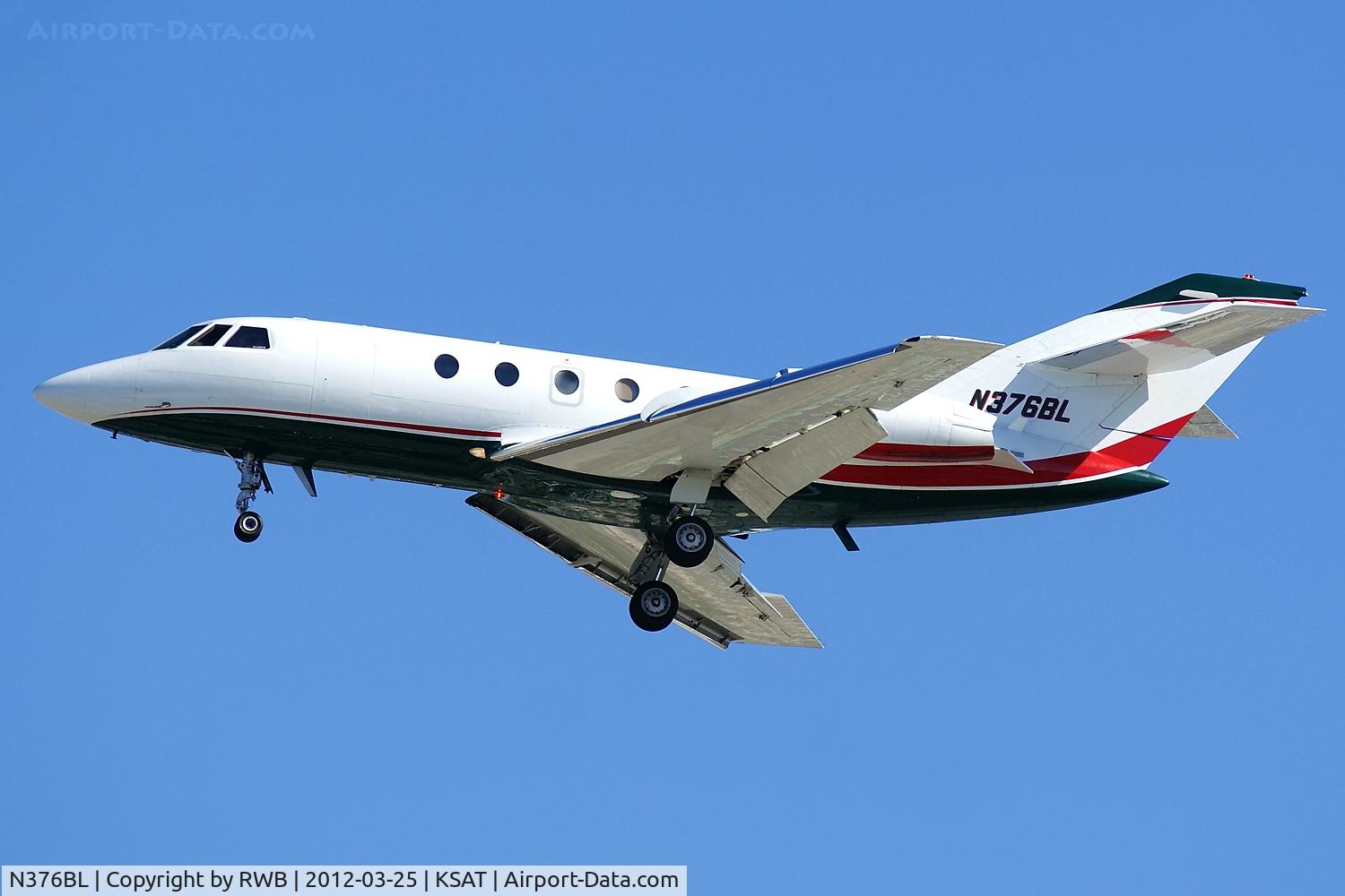 N376BL, 1978 Dassault Falcon (Mystere) 20 C/N 376, On approach runway 3