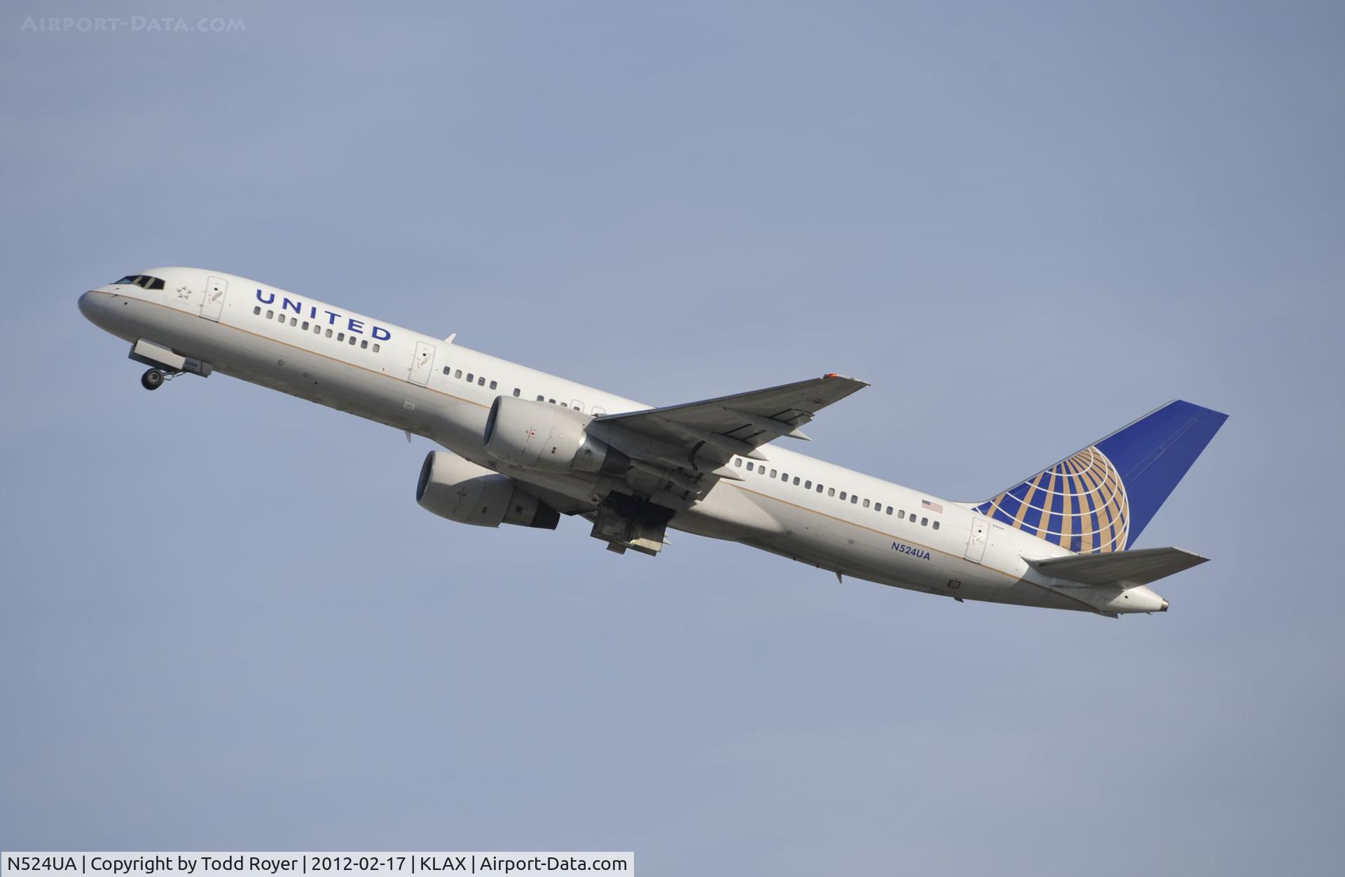 N524UA, 1990 Boeing 757-222 C/N 24977, Departing LAX on 25R