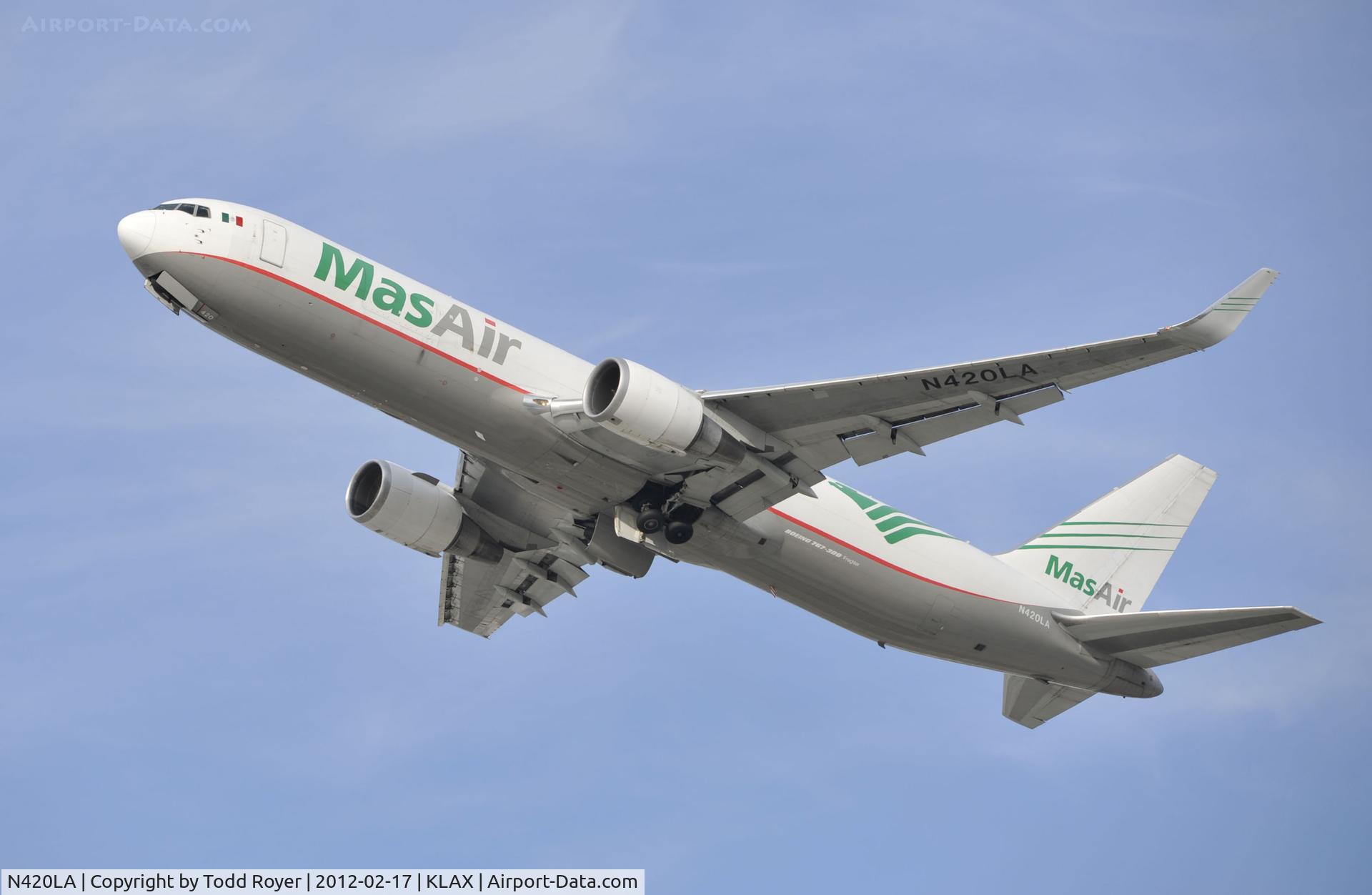 N420LA, 2006 Boeing 767-316F C/N 34627, Departing LAX on 25R