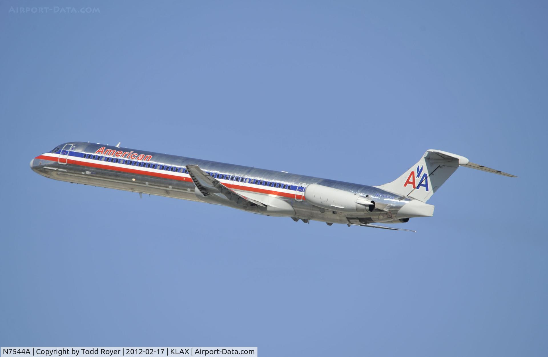 N7544A, 1990 McDonnell Douglas MD-82 (DC-9-82) C/N 53026, Departing LAX on 25R