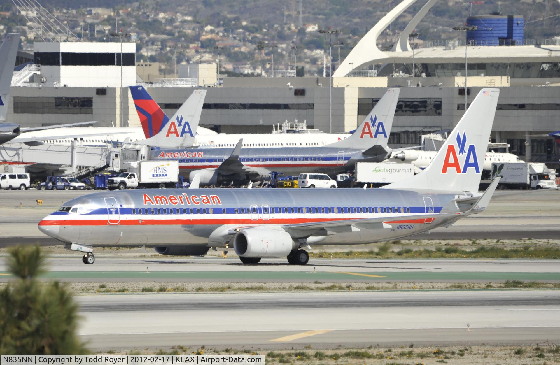N835NN, 2010 Boeing 737-823 C/N 29577, taxiing to gate at LAX