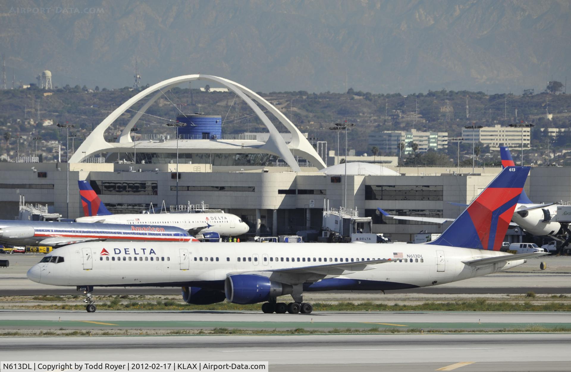 N613DL, 1985 Boeing 757-232 C/N 22820, Taxiing to gate at LAX