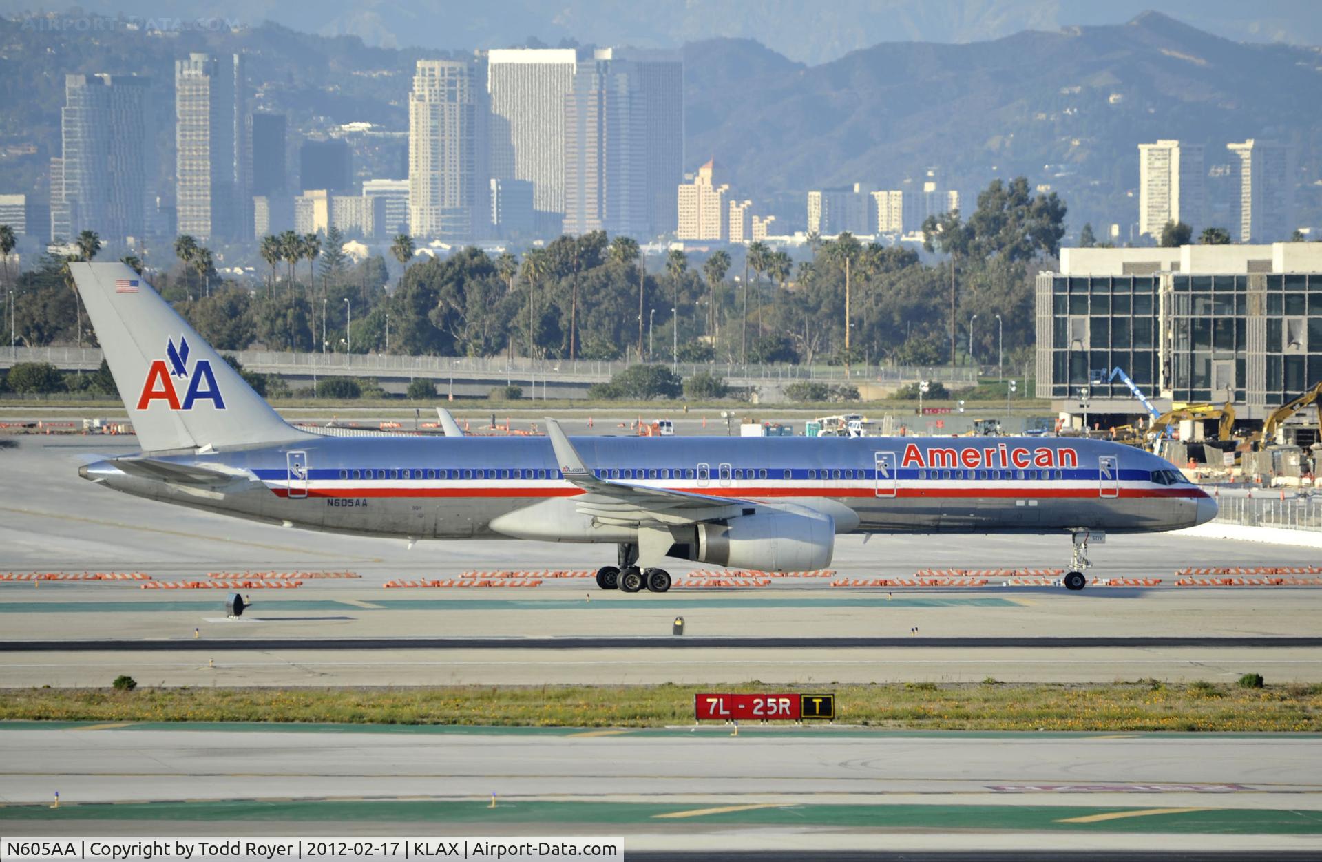 N605AA, 1995 Boeing 757-223 C/N 27056, Taxiing to gate at LAX