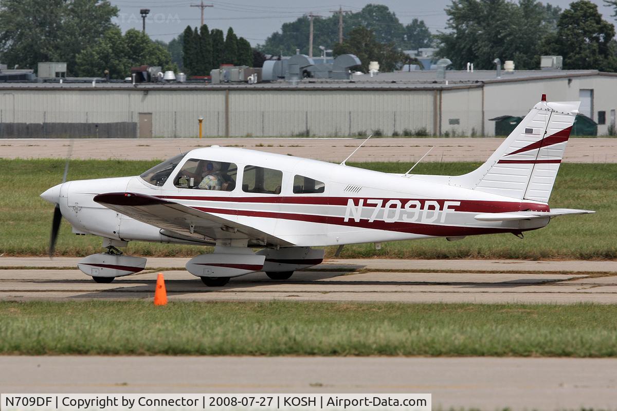 N709DF, 1979 Piper PA-28-161 C/N 28-7916349, EAA Airventure 2008.