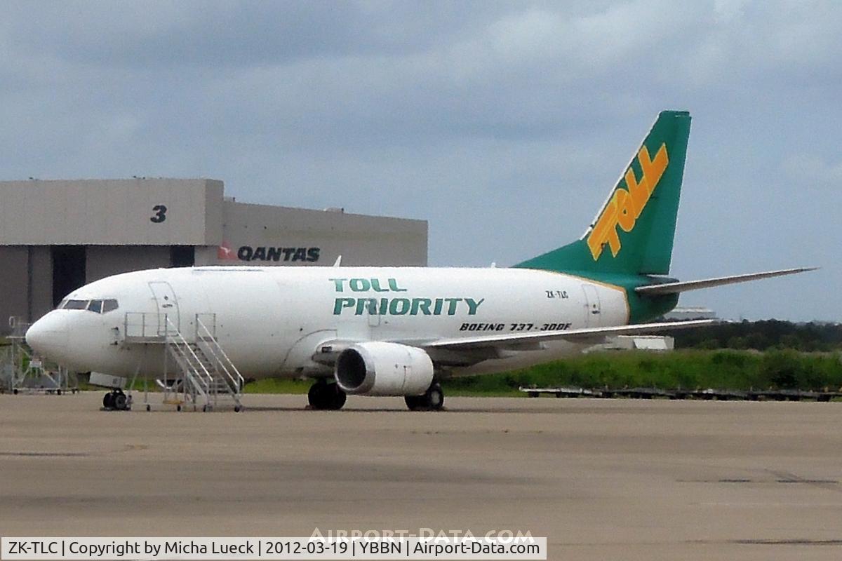 ZK-TLC, 1987 Boeing 737-3B7F C/N 23705, At Brisbane