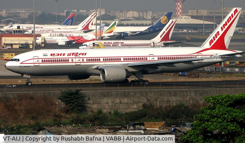 VT-AIJ, 1997 Boeing 777-222/ER C/N 26943, Taken By Me On Mumbai Airport.