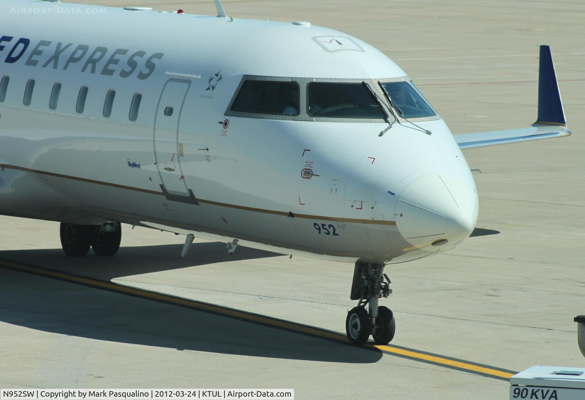 N952SW, 2003 Bombardier CRJ-200LR (CL-600-2B19) C/N 7805, CL-600-2B19