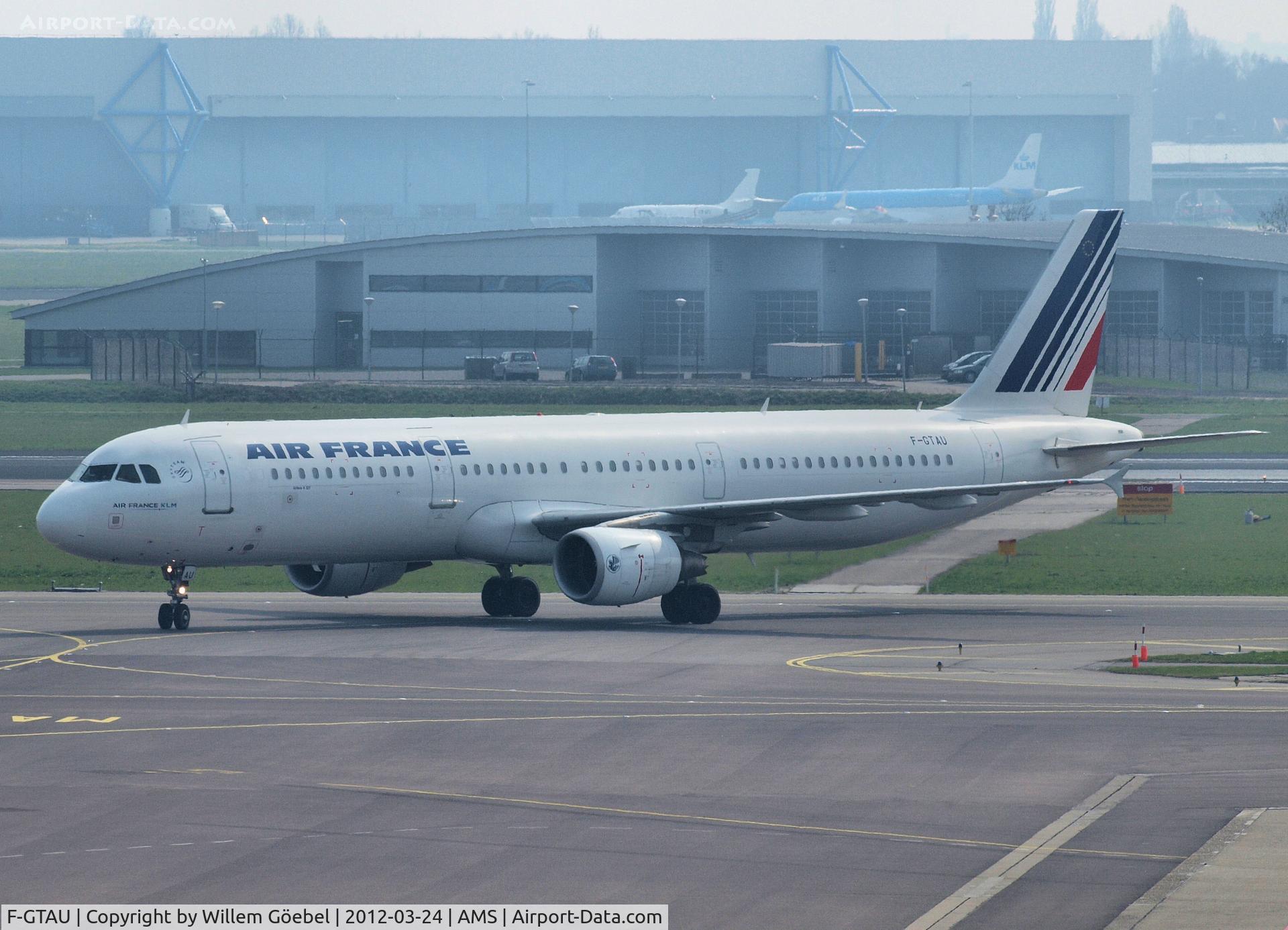 F-GTAU, 2009 Airbus A321-212 C/N 3814, Taxi to the gate of Amsterdam Airport