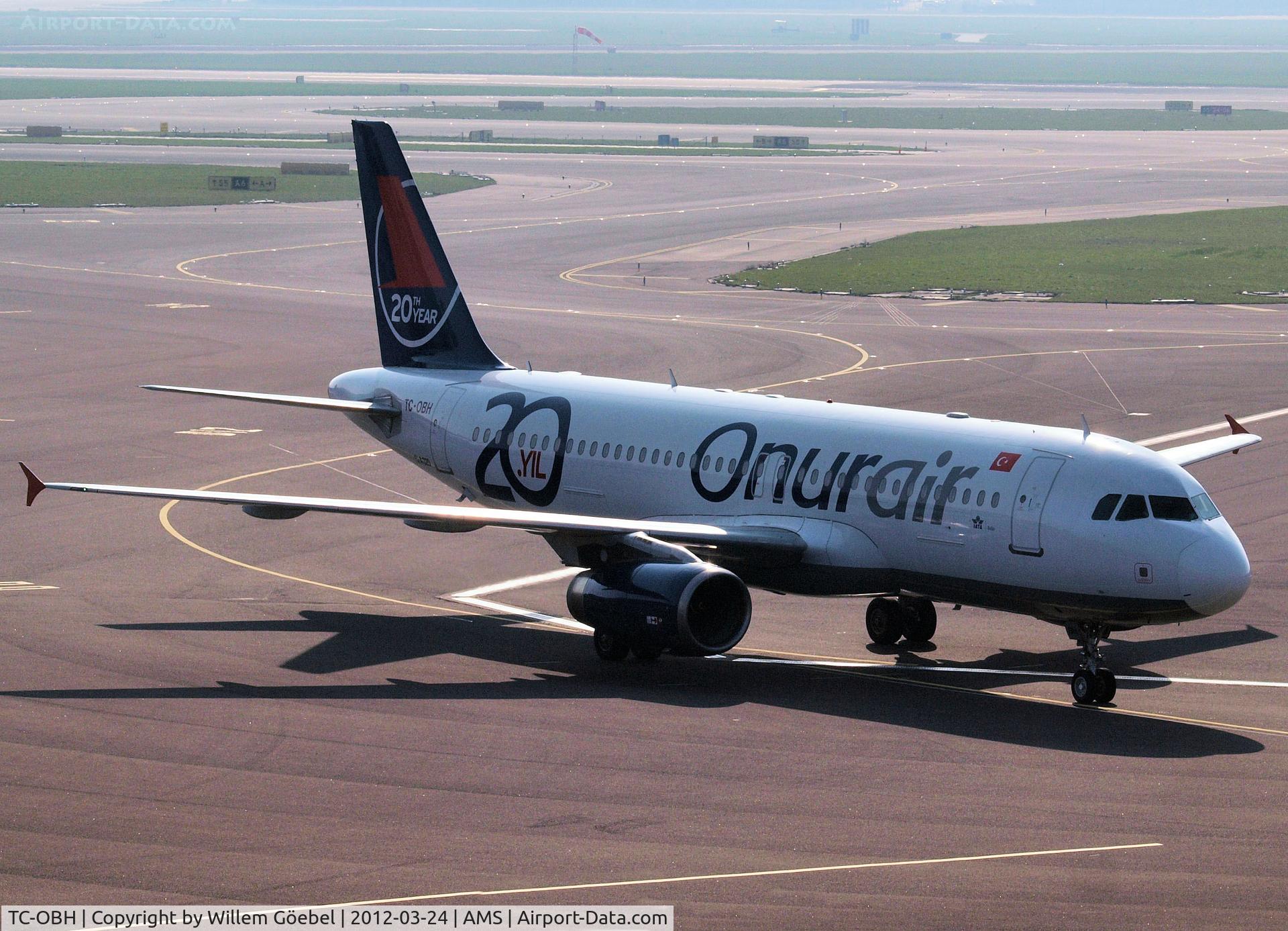 TC-OBH, 2001 Airbus A320-233 C/N 1482, Arrival on Schiphol Airport and taxi to the gate