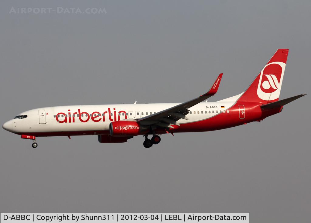 D-ABBC, 2001 Boeing 737-86J C/N 32625, Landing rwy 25R