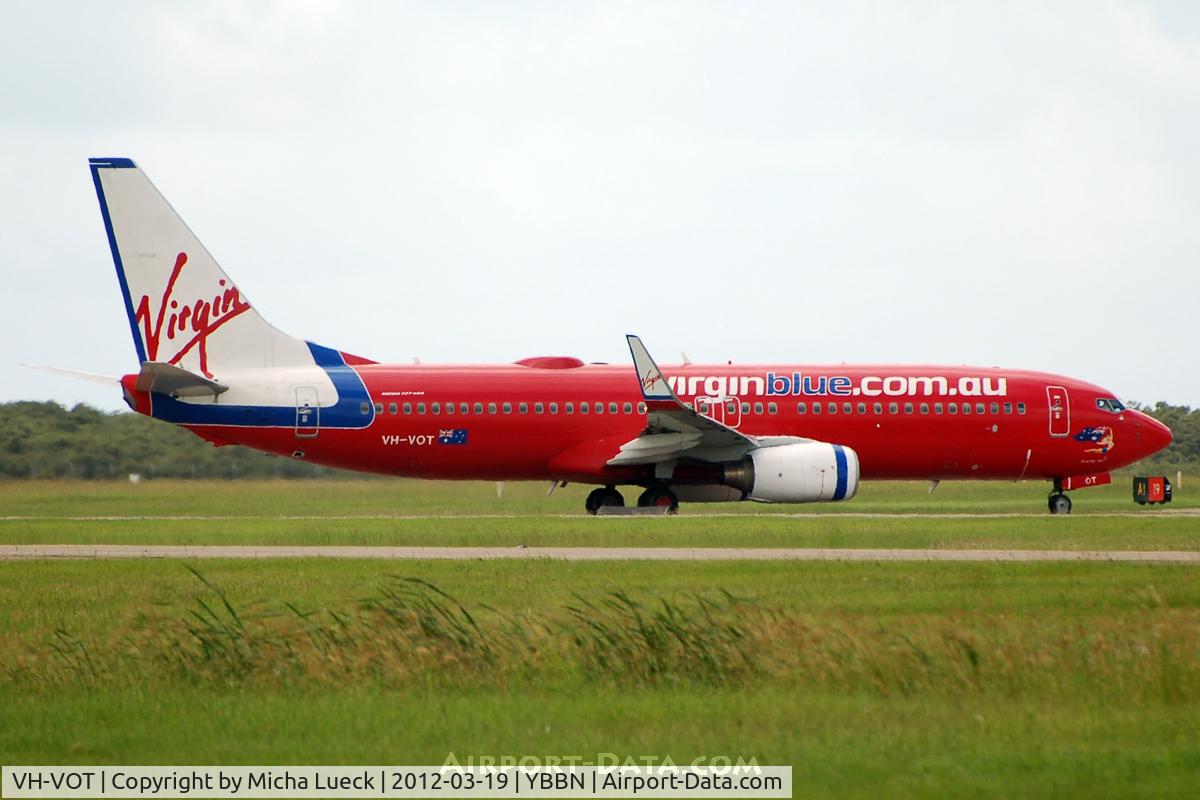 VH-VOT, 2004 Boeing 737-8FE C/N 33801, At Brisbane