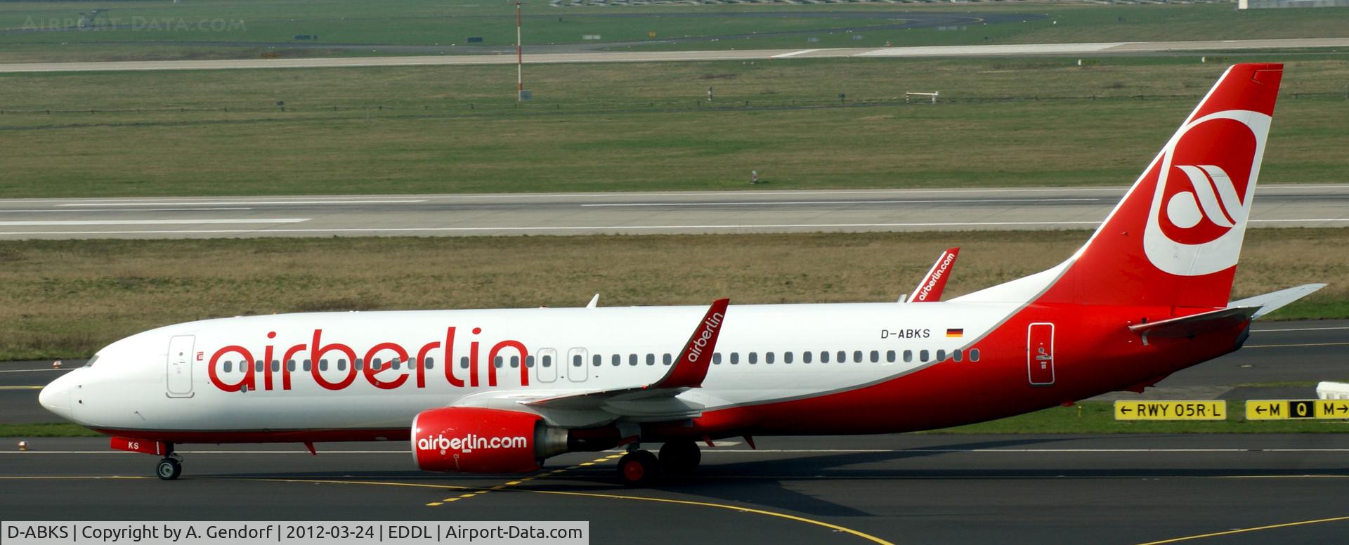D-ABKS, 2011 Boeing 737-86J C/N 36880, Air Berlin, is seen here taxiing at Düsseldorf Int´l (EDDL)
