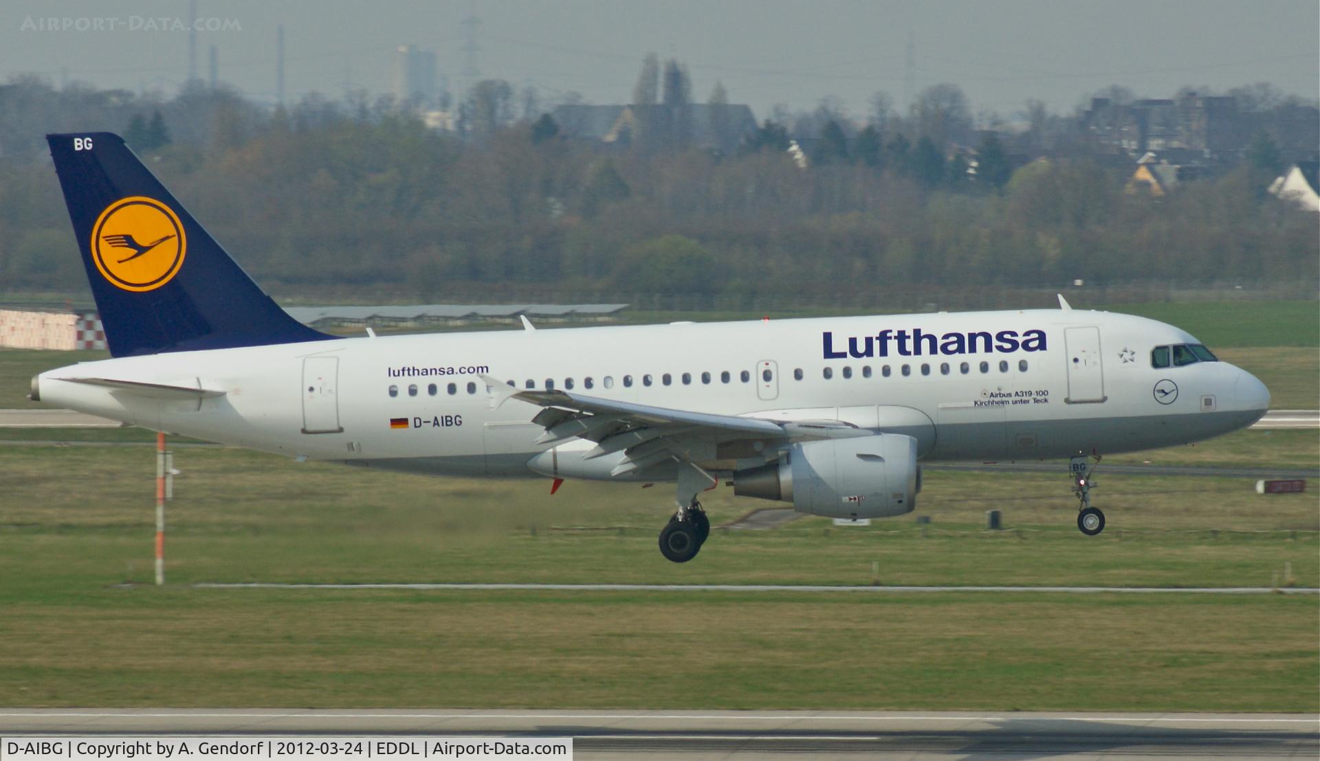 D-AIBG, 2011 Airbus A319-112 C/N 4841, Lufthansa, on short finals at Düsseldorf Int´l (EDDL)