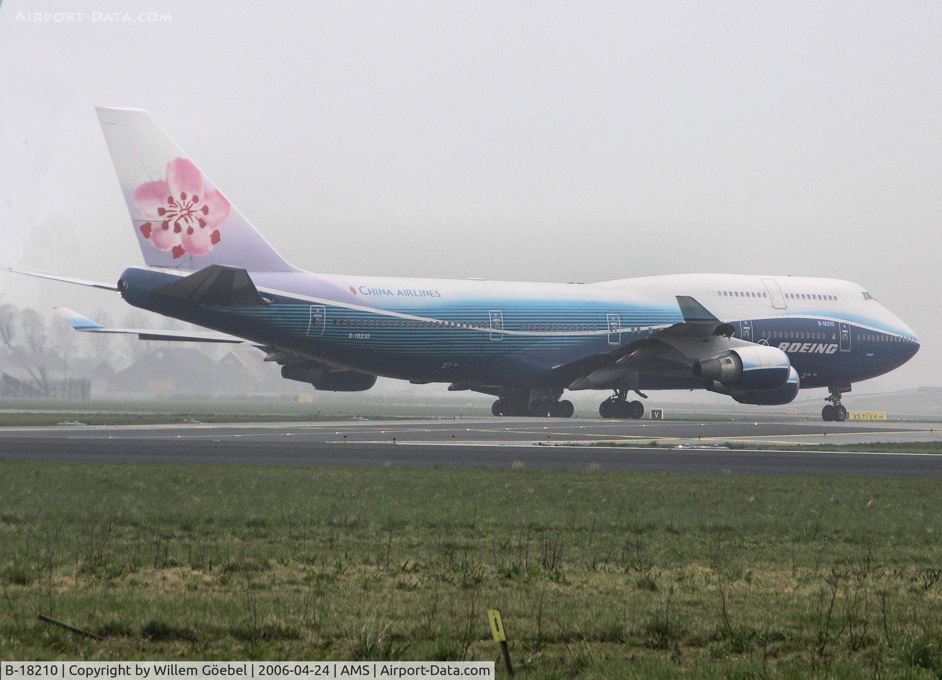 B-18210, 2004 Boeing 747-409 C/N 33734, Taxi to the gate of Schiphol Airport