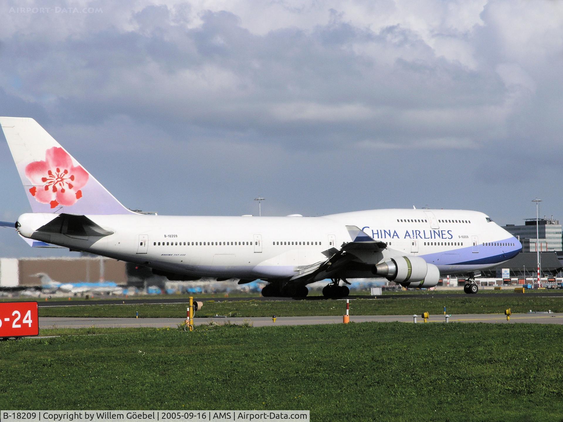 B-18209, 1999 Boeing 747-409 C/N 29906, Landing on runway 06 of Schiphol Airport
