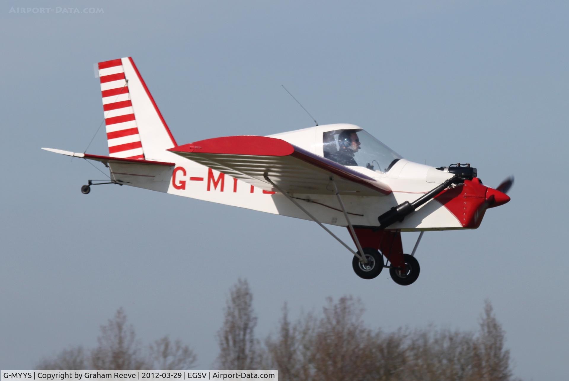 G-MYYS, 1995 Team Mini-Max C/N PFA 186-11989, About to touch down.