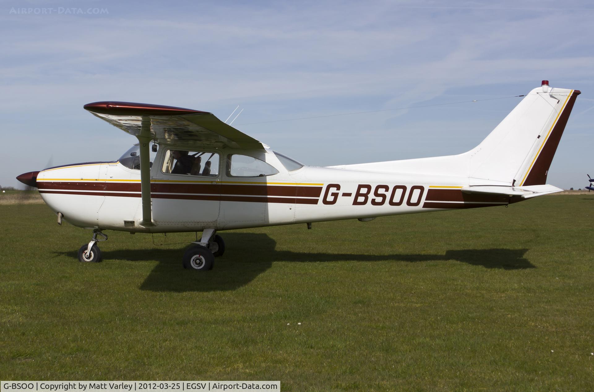 G-BSOO, 1964 Cessna 172F C/N 172-52431, Awaiting departure.